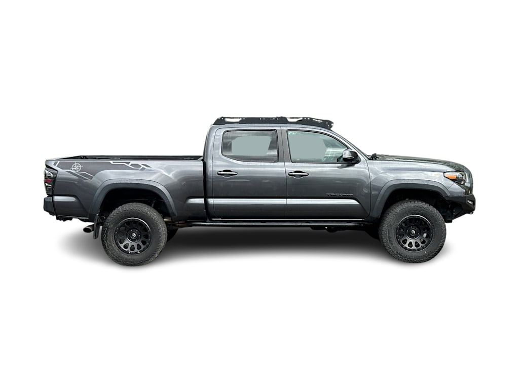 Thumbnail: 2020 Toyota Tacoma - 18