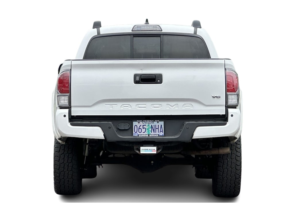 Thumbnail: 2016 Toyota Tacoma - 5
