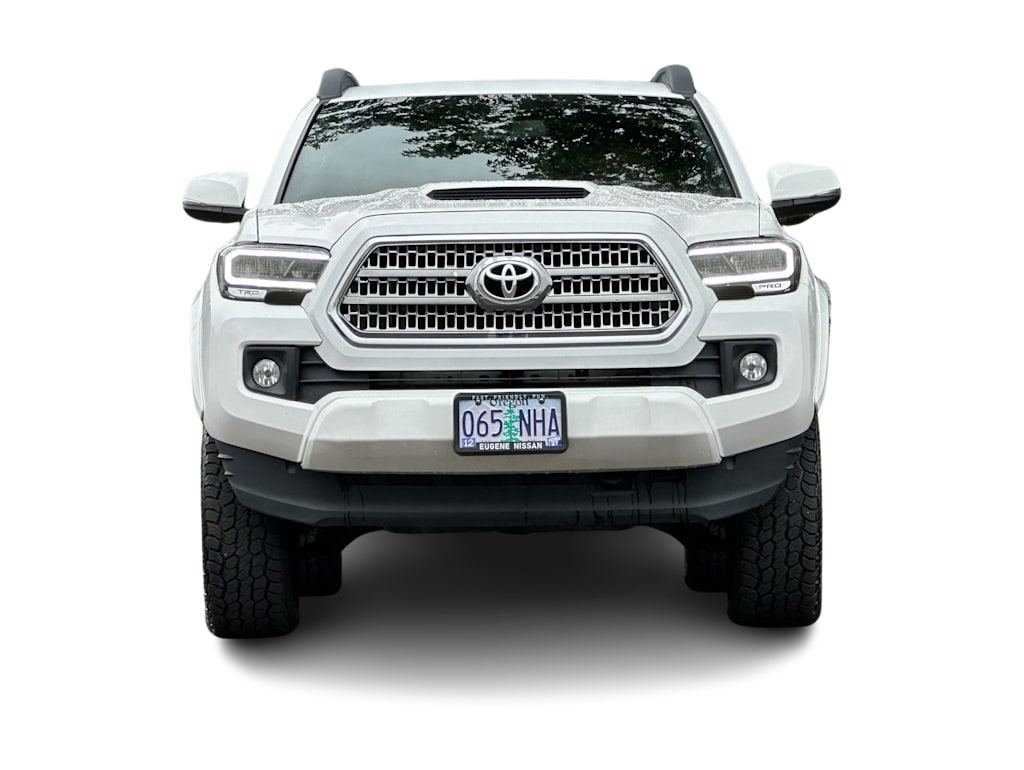 Thumbnail: 2016 Toyota Tacoma - 18