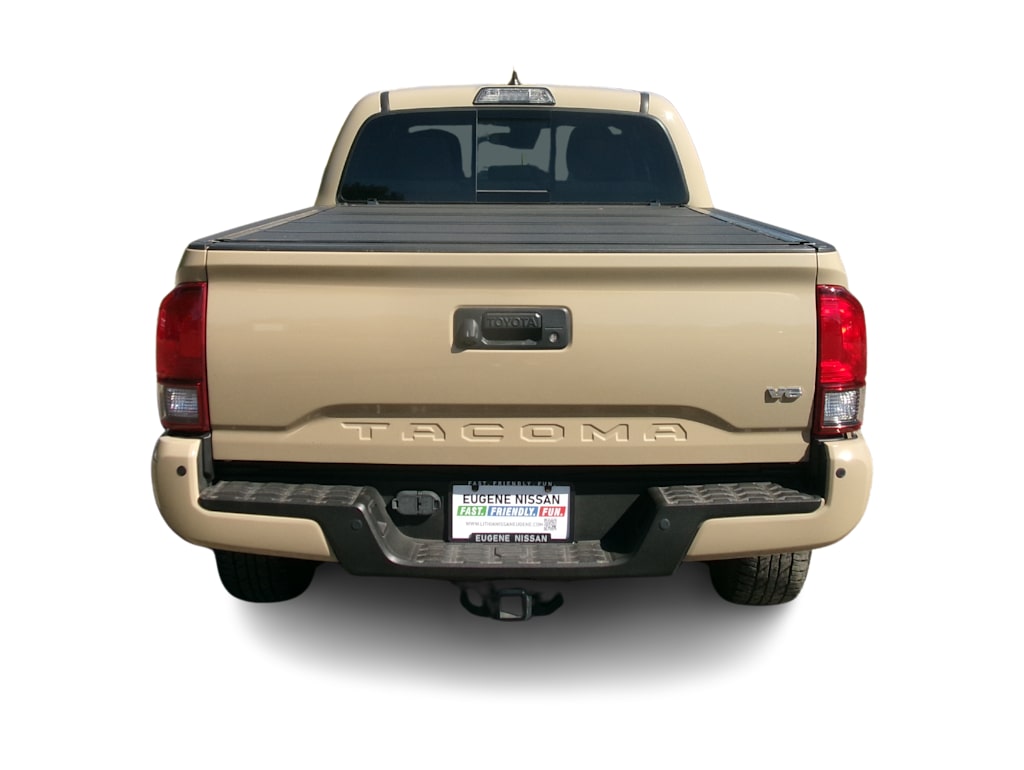 Thumbnail: 2018 Toyota Tacoma - 4