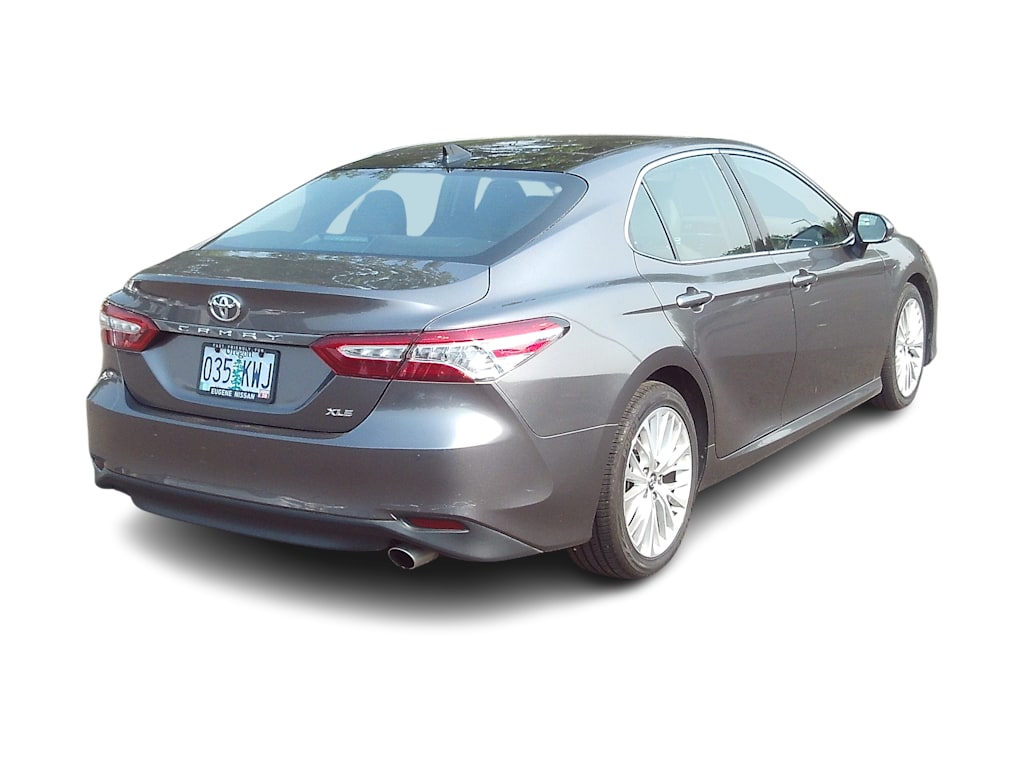 Thumbnail: 2018 Toyota Camry - 7