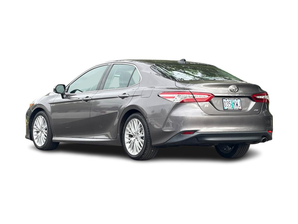 Thumbnail: 2018 Toyota Camry - 4
