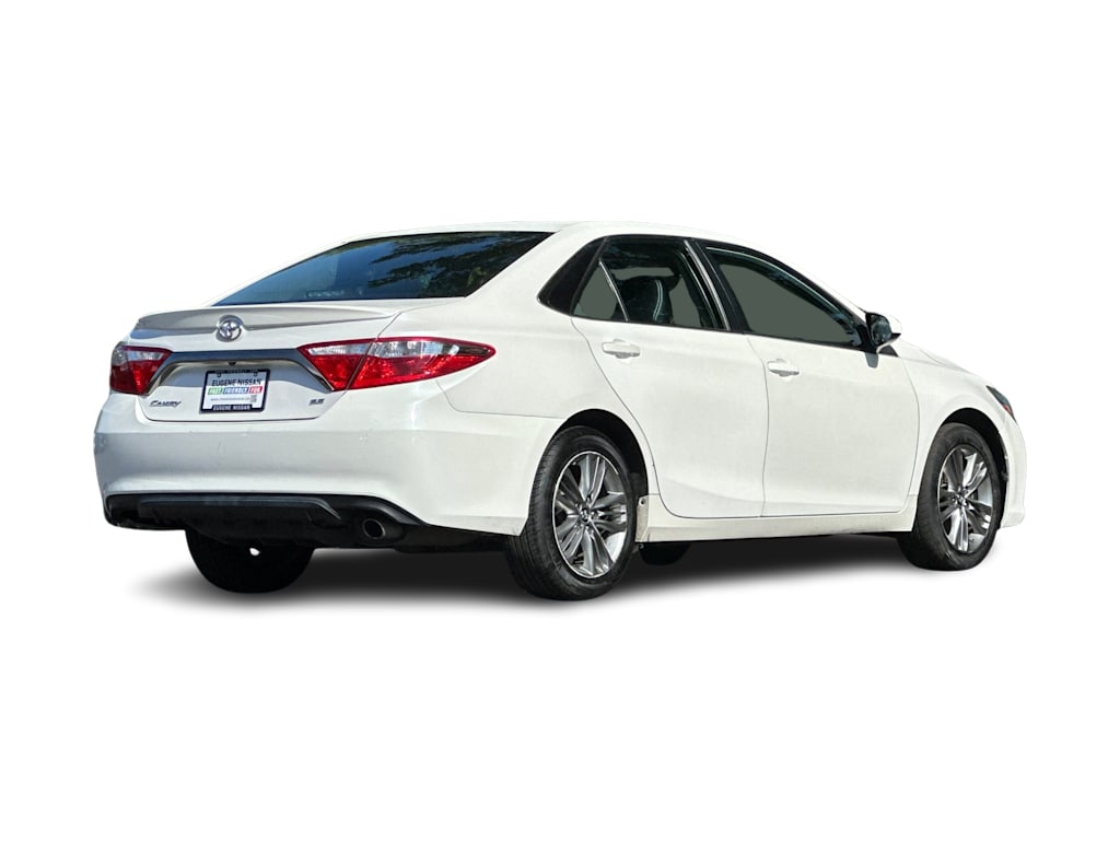 Thumbnail: 2016 Toyota Camry - 17