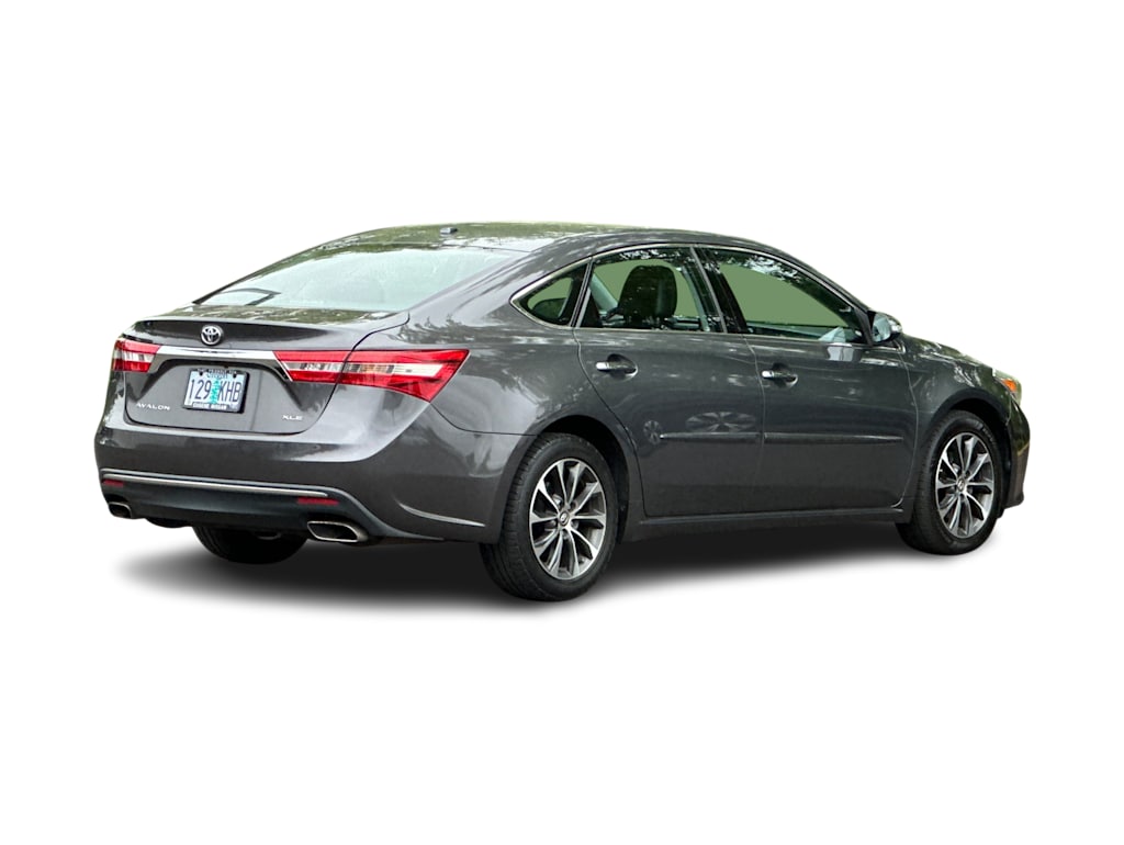 Thumbnail: 2017 Toyota Avalon - 16