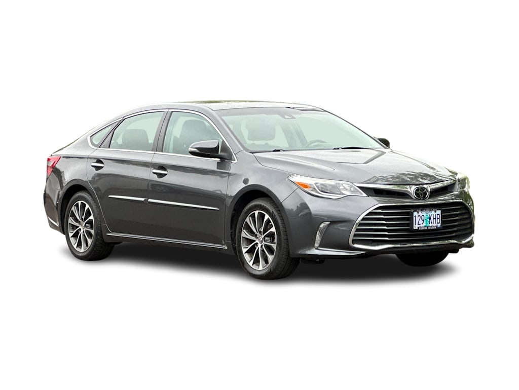 Thumbnail: 2017 Toyota Avalon - 18