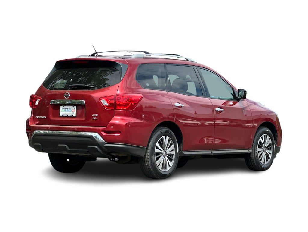 Thumbnail: 2017 Nissan Pathfinder - 18