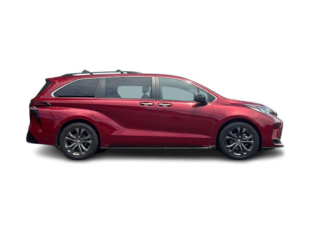 Thumbnail: 2022 Toyota Sienna - 18