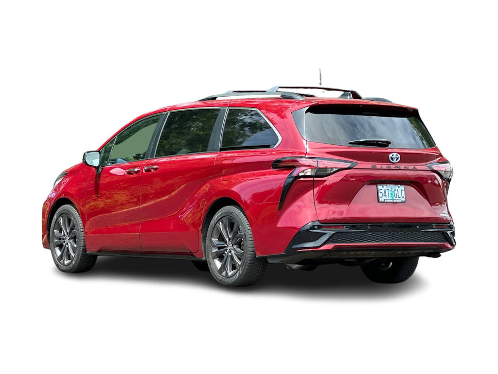 Thumbnail: 2022 Toyota Sienna - 4