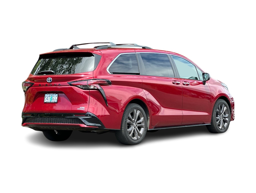 Thumbnail: 2022 Toyota Sienna - 17