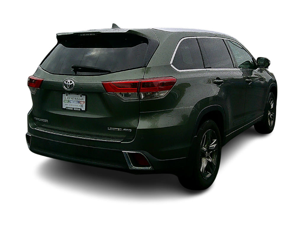 Thumbnail: 2017 Toyota Highlander - 8