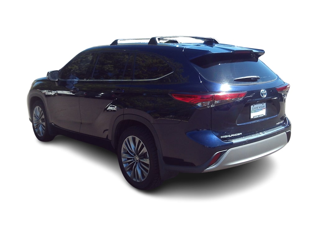 Thumbnail: 2021 Toyota Highlander - 3
