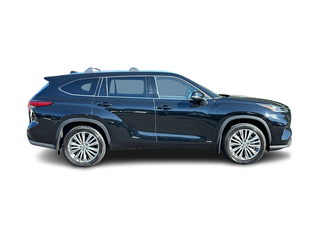 Thumbnail: 2022 Toyota Highlander - 20