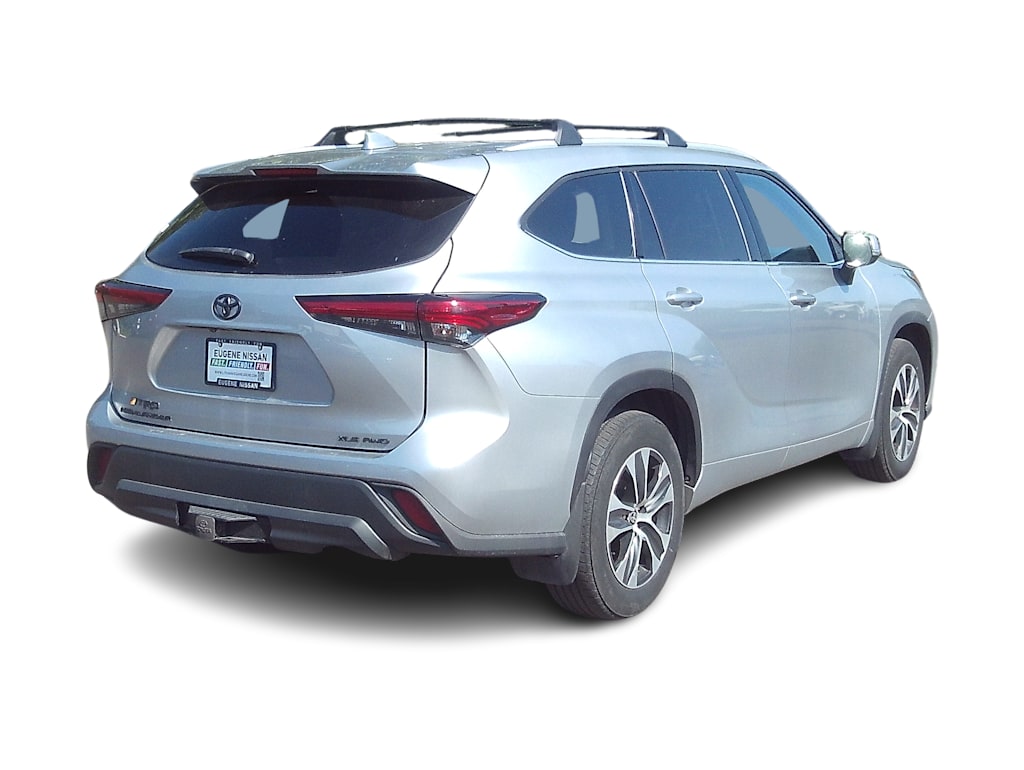 Thumbnail: 2022 Toyota Highlander - 7
