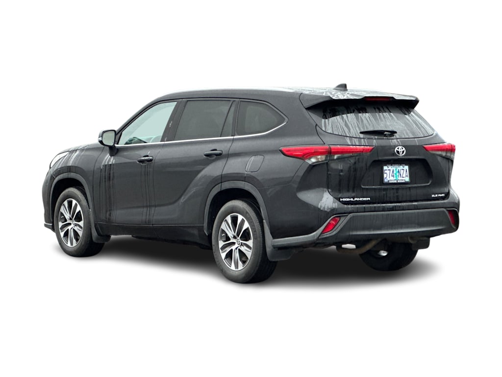 Thumbnail: 2022 Toyota Highlander - 4