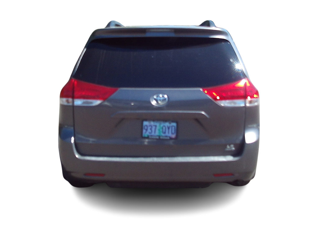 Thumbnail: 2014 Toyota Sienna - 4