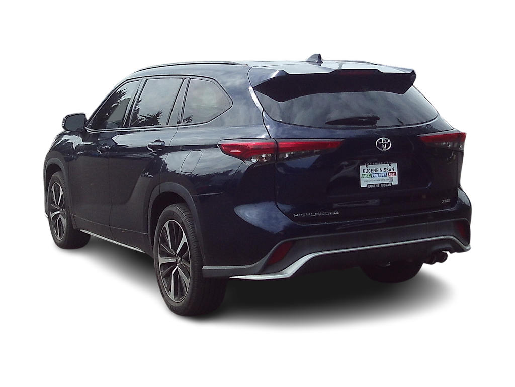 Thumbnail: 2021 Toyota Highlander - 2