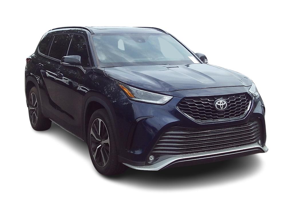 Thumbnail: 2021 Toyota Highlander - 8