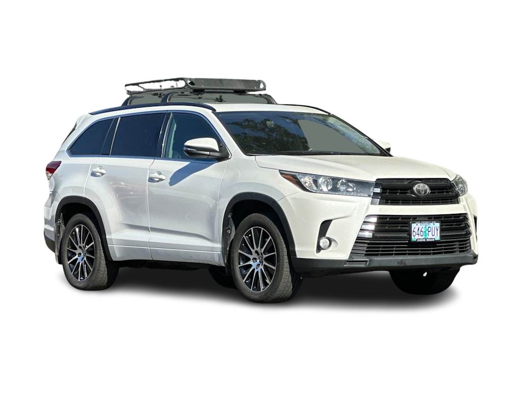Thumbnail: 2018 Toyota Highlander - 21