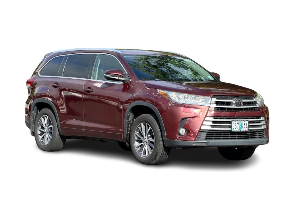 Thumbnail: 2017 Toyota Highlander - 20