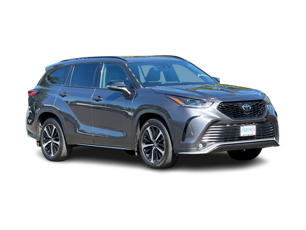 Thumbnail: 2022 Toyota Highlander - 20