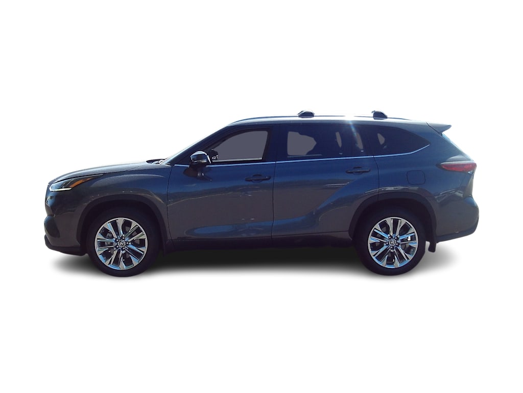 Thumbnail: 2023 Toyota Highlander - 2