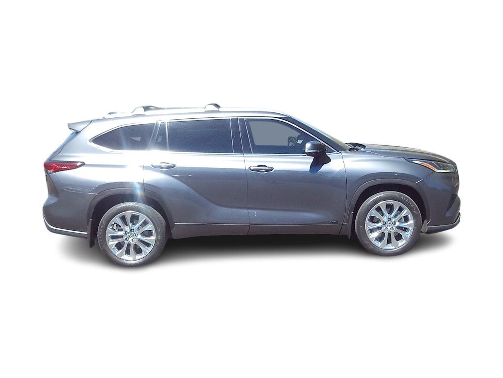 Thumbnail: 2023 Toyota Highlander - 8
