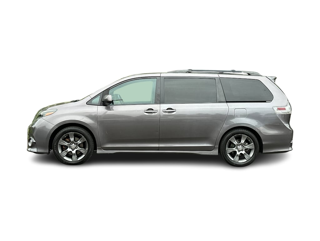 Thumbnail: 2015 Toyota Sienna - 3