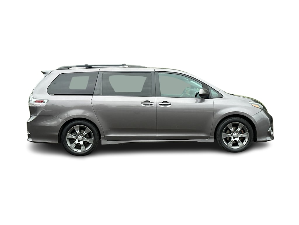 Thumbnail: 2015 Toyota Sienna - 19