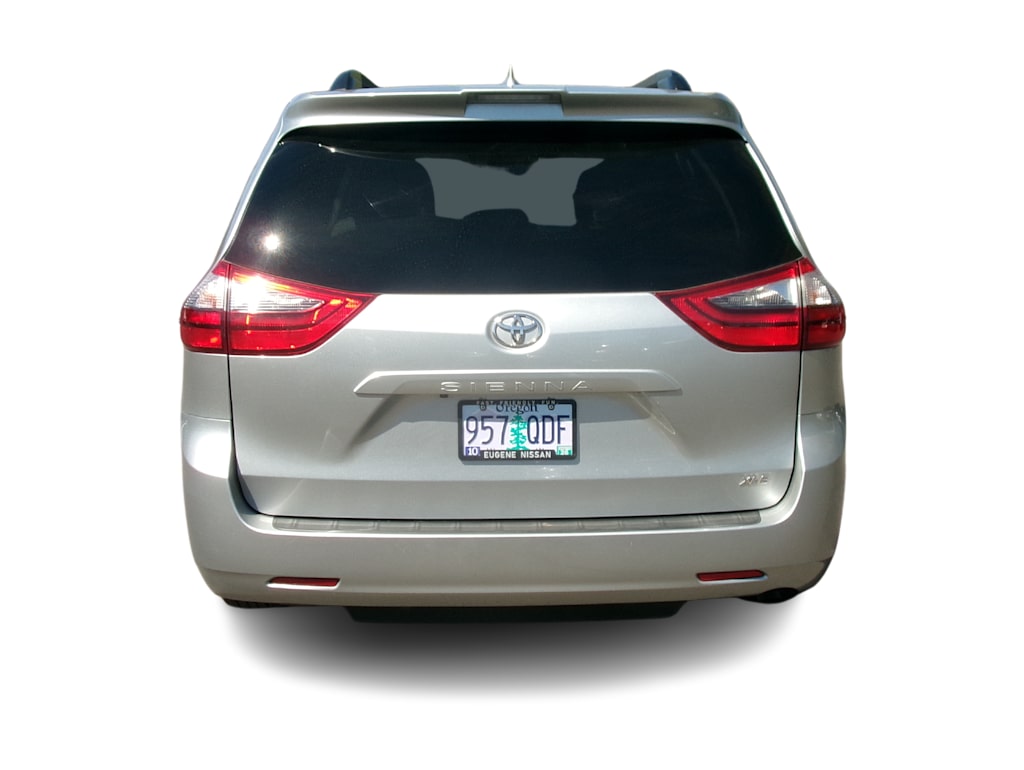 2020 Toyota Sienna XLE 4