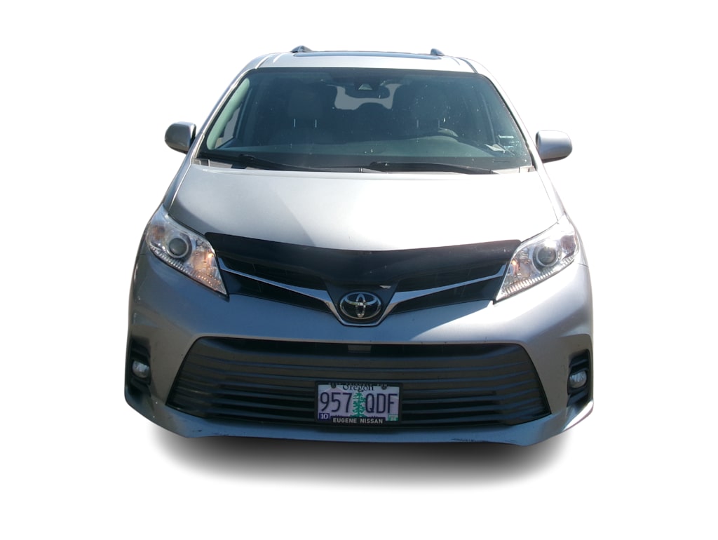 2020 Toyota Sienna XLE 10