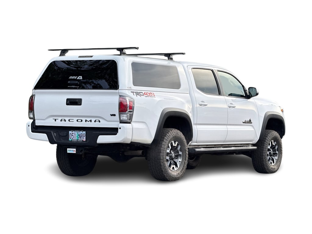 Thumbnail: 2020 Toyota Tacoma - 17
