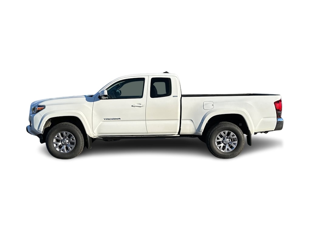 2018 Toyota Tacoma SR5 3