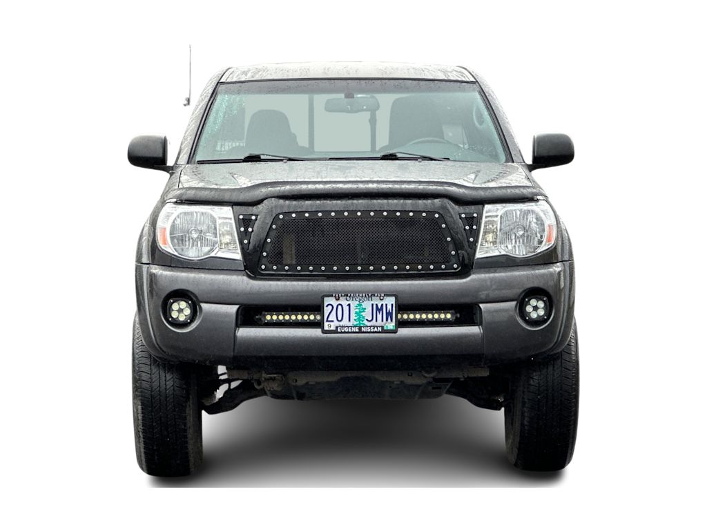 Thumbnail: 2011 Toyota Tacoma - 20