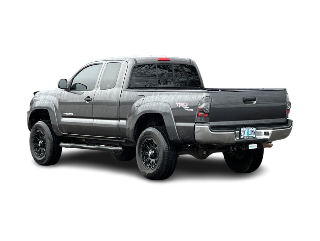 Thumbnail: 2011 Toyota Tacoma - 17