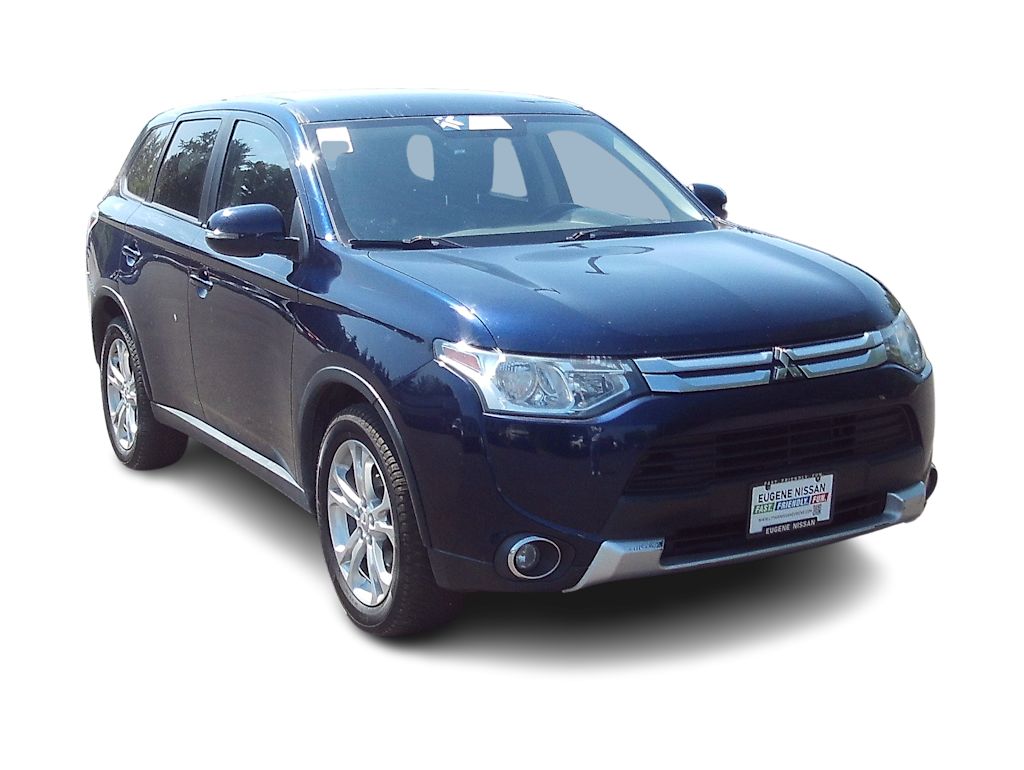 Thumbnail: 2015 Mitsubishi Outlander - 8