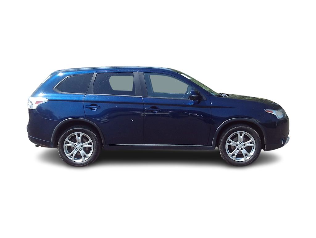 Thumbnail: 2015 Mitsubishi Outlander - 7