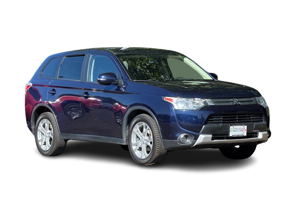 Thumbnail: 2015 Mitsubishi Outlander - 20
