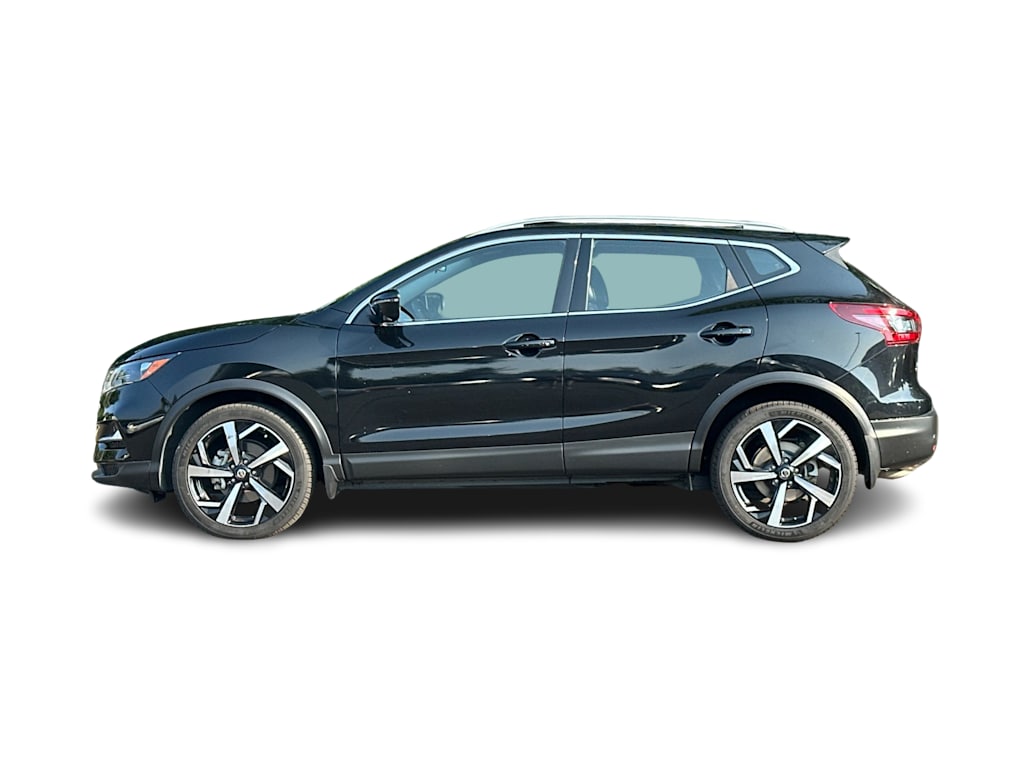 Thumbnail: 2020 Nissan Rogue Sport - 3