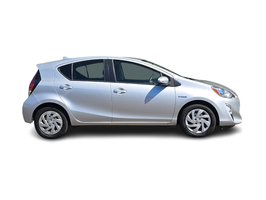 Thumbnail: 2016 Toyota Prius c - 19