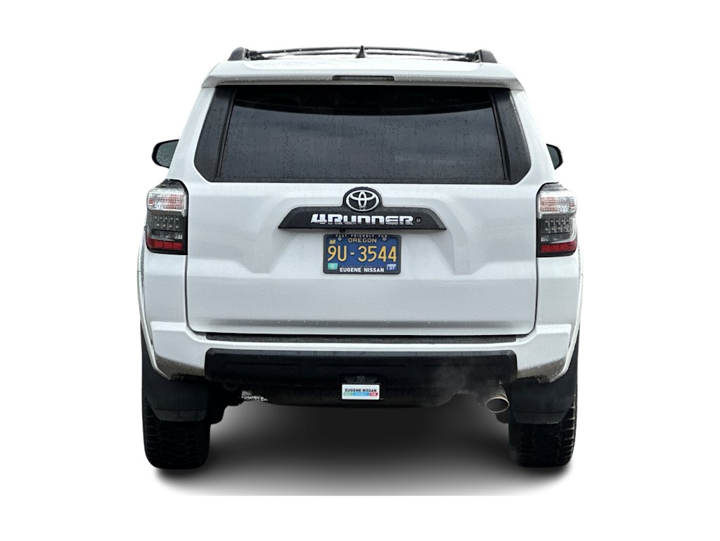 Thumbnail: 2016 Toyota 4Runner - 5
