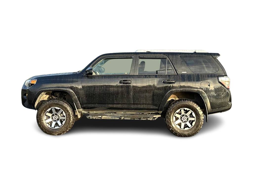 2018 Toyota 4Runner SR5 3