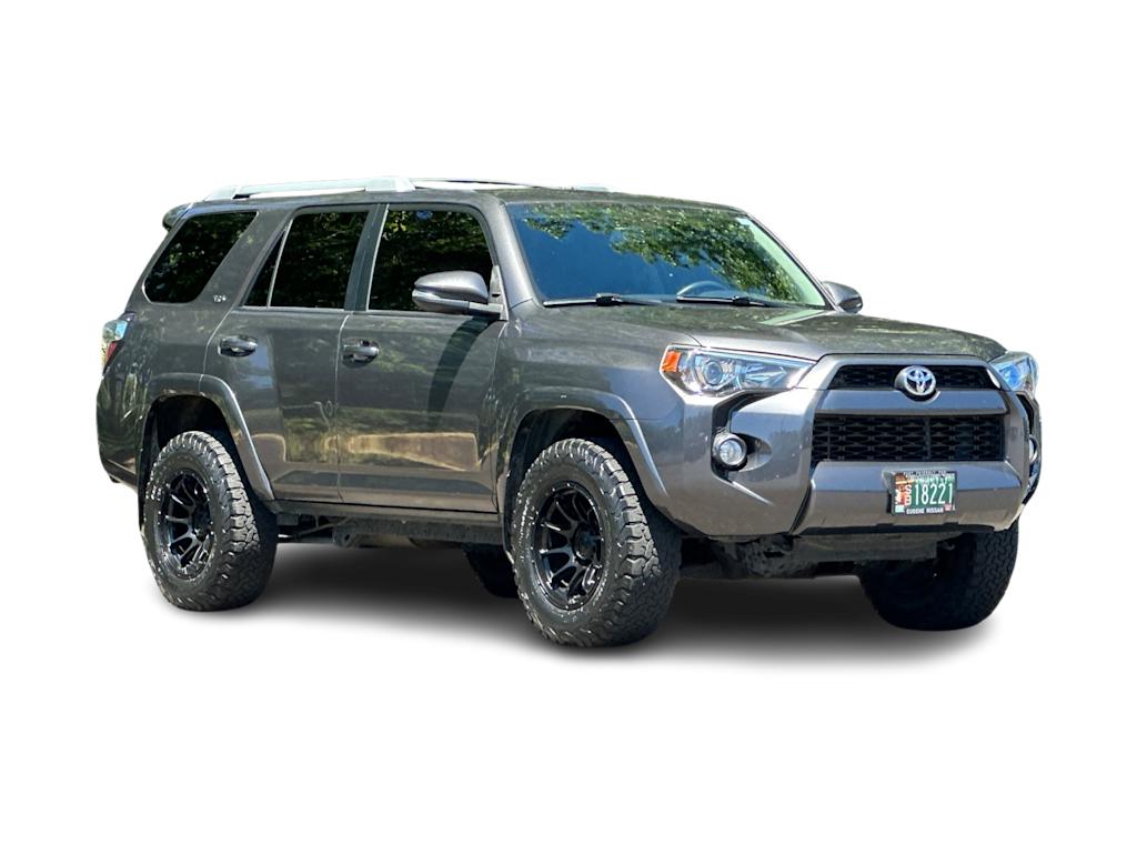 Thumbnail: 2018 Toyota 4Runner - 20