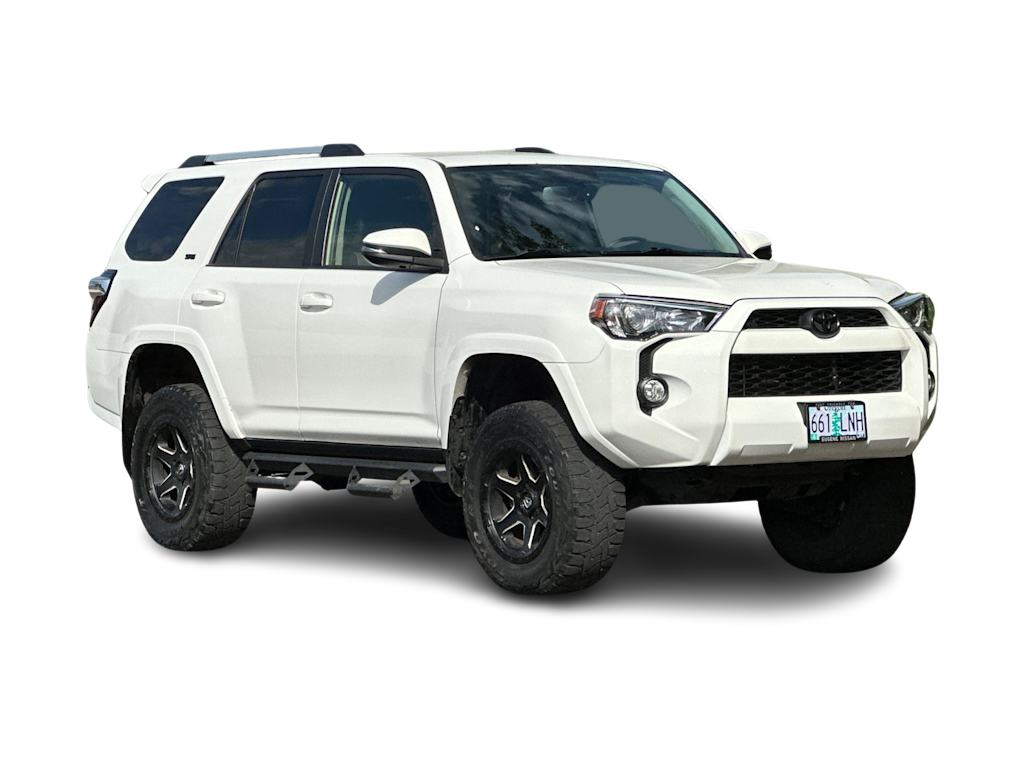 Thumbnail: 2019 Toyota 4Runner - 21