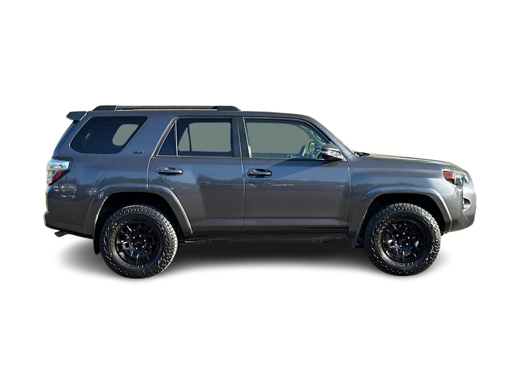 2020 Toyota 4Runner SR5 19
