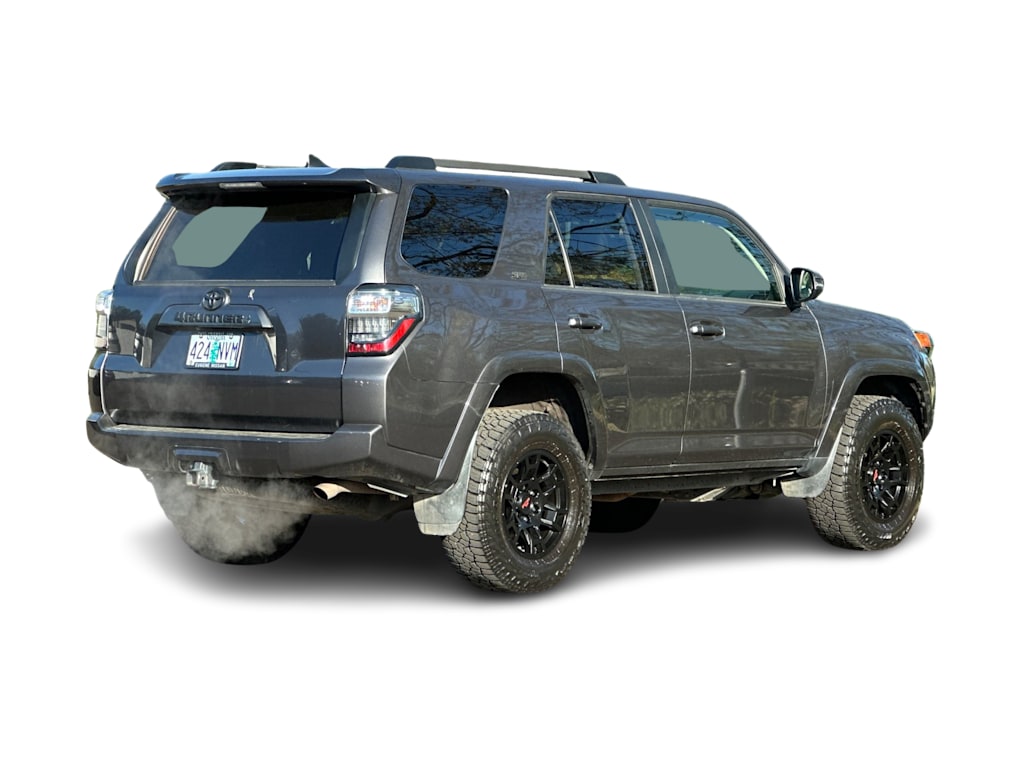 2020 Toyota 4Runner SR5 18