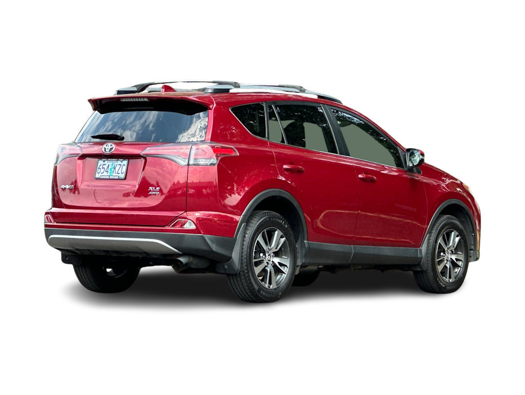Thumbnail: 2018 Toyota RAV4 - 18