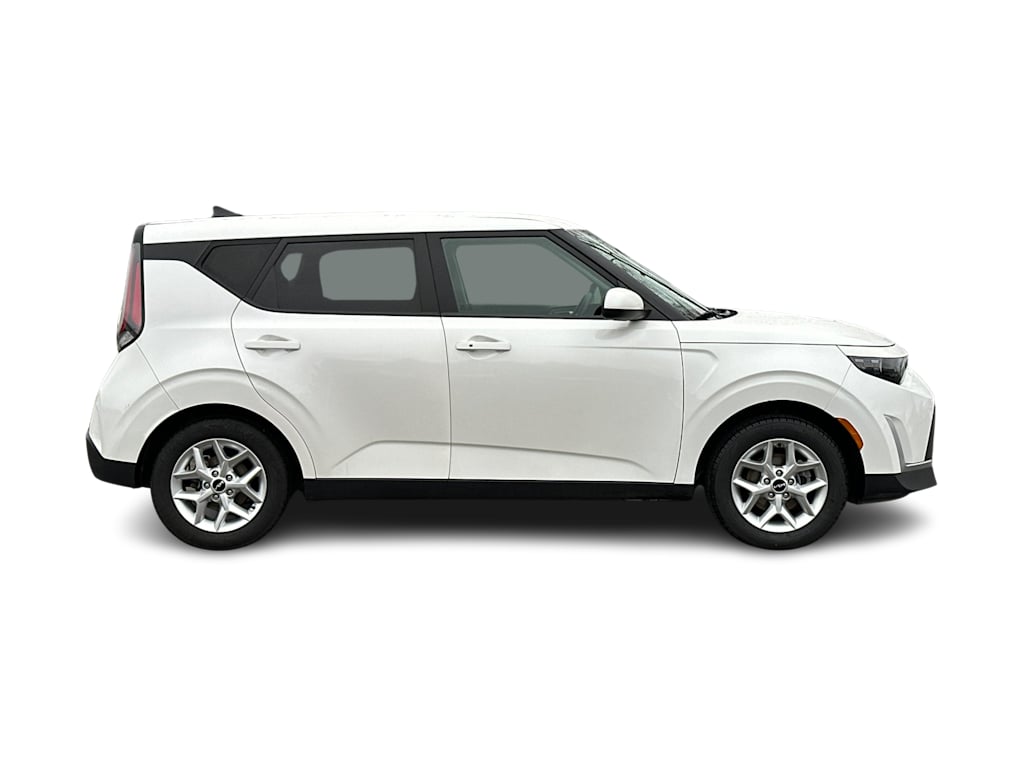 2023 Kia Soul S 18