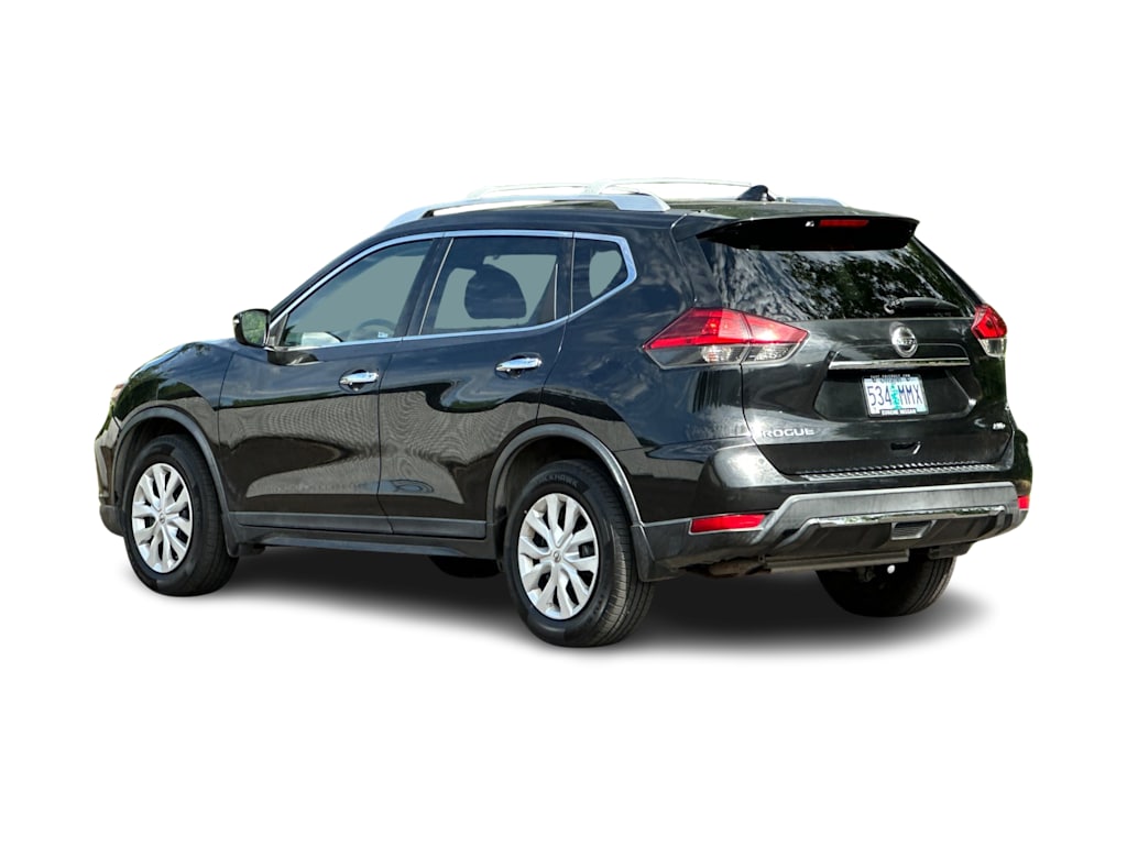 Thumbnail: 2017 Nissan Rogue - 4