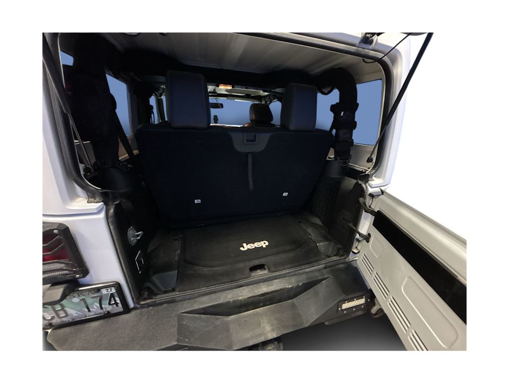 Thumbnail: 2016 Jeep Wrangler - 13