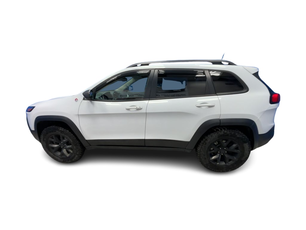 Thumbnail: 2017 Jeep Cherokee - 21